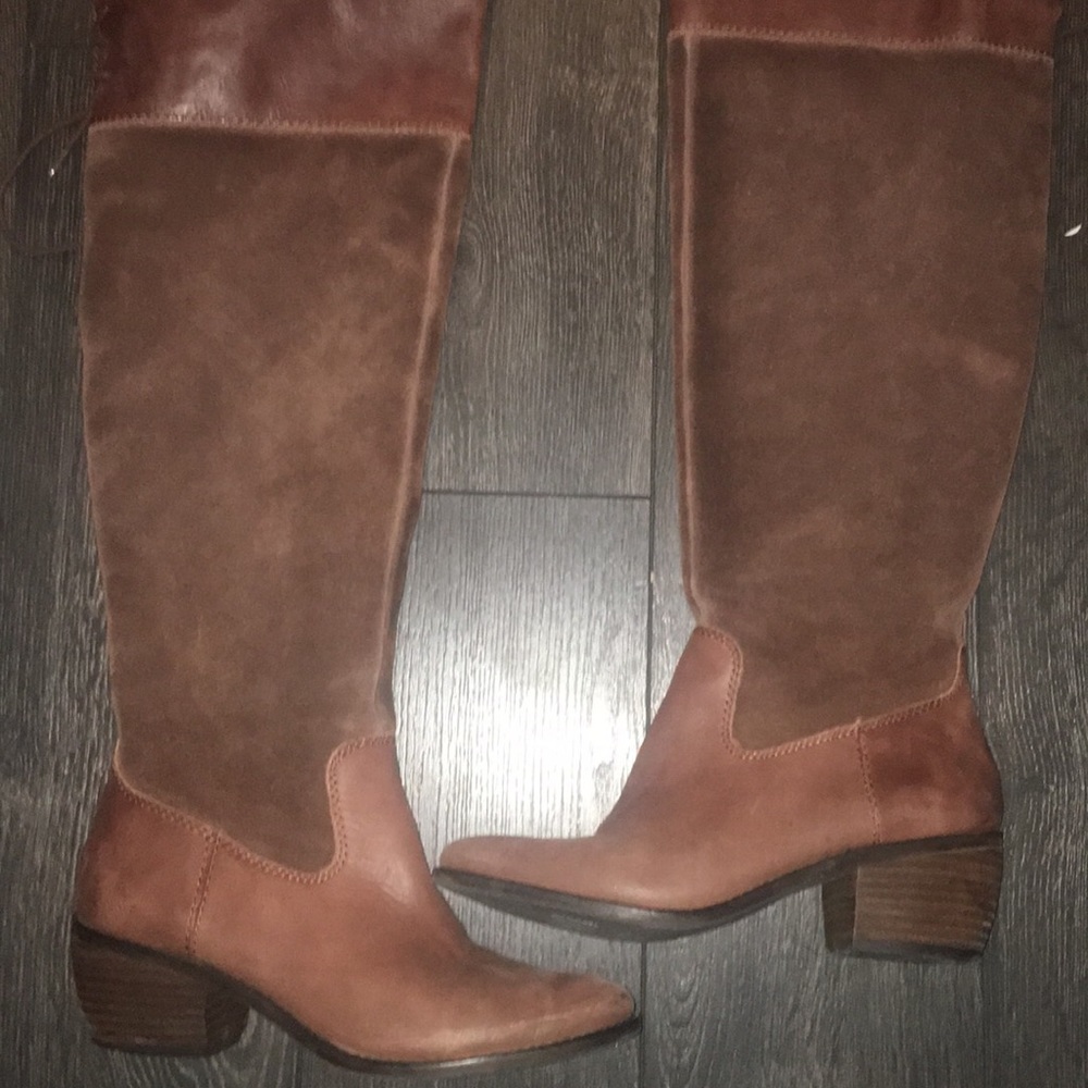 Boots - Picture 3 of 3